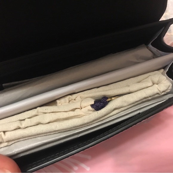 TORY BURCH Robinson Embossed Mini Shoulder Bag - Picture 6 of 6